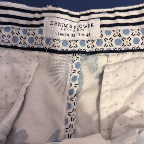 Denim $ Flower Mens Shorts - Picture 2 of 2